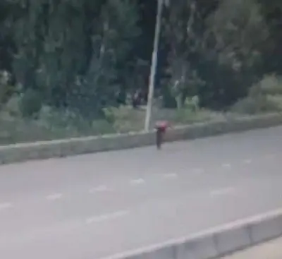 в башкирии военный сбежал с судебно-психиатрической экспертизы, вышел на шоссе и угрожает взорвать гранату (видео) - Сайт Газеты «Совершенно Секретно»