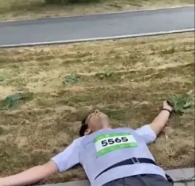 в екатеринбурге во время забега умер факелоносец олимпиады-2014 (видео) - Сайт Газеты «Совершенно Секретно»