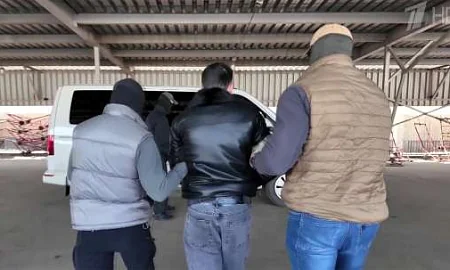 ФСБ заявила о предотвращении попытки отправки взрывных устройств в зону СВО под видом стелек для обуви