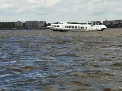 выпил водки - сел на мель: в татарстане восемь пассажиров теплохода получили травмы из-за пьяного капитана (видео) - Сайт Газеты «Совершенно Секретно»