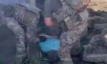 Крымчанин снял замаскированный военный бензовоз и назвал его водителей «клоунами»