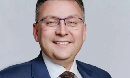 Суд отправил в СИЗО замглавы общества «Знание» Серикова