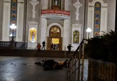одна женщина погибла: в пасхальную ночь в донецке был обстрелян спасо-преображенский собор (видео) - Сайт Газеты «Совершенно Секретно»