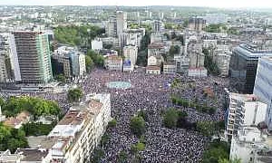 Крупнейший антиправительственный митинг прошёл в столице Сербии