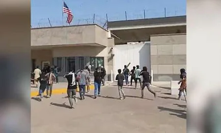 Протестующие в Пакистане и Ираке громят консульства США. Сообщается о погибших и пострадавших