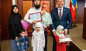 Татарстанского чиновника, одарившего мигрантов жилищным сертификатом, задержали по подозрению в мошенничестве