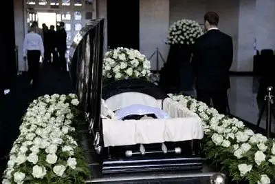 целый фургон роз: москва прощается с юрием шатуновым (видео) - Сайт Газеты «Совершенно Секретно»