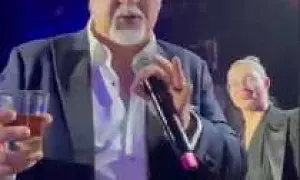 Меладзе хотят лишить гражданства и всех званий за то, что он продолжил украинский лозунг (ВИДЕО)