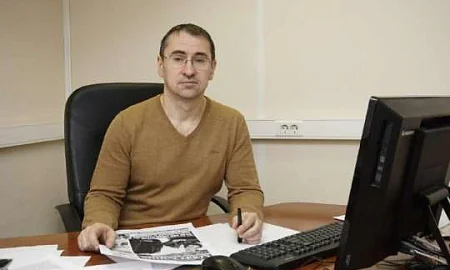 Причиной обысков в «Новой газете» и задержание обозревателя Ролдугина могли стать журналистские расследования о коррупции и доносах