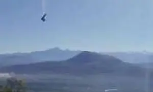 Погибли два человека: в горах Адыгеи во время полёта загорелся мотодельтаплан (ВИДЕО)