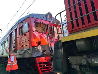 опубликовано видео жёсткого столкновения электрички и грузовика в петербурге - Сайт Газеты «Совершенно Секретно»