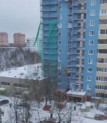 в подмосковье из-за обрушения строительных лесов рабочие получили тяжелые травмы (видео) - Сайт Газеты «Совершенно Секретно»
