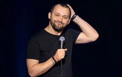 «ветераны россии» требуют привлечь комика руслана белого к ответственности за его стендап (видео) - Сайт Газеты «Совершенно Секретно»