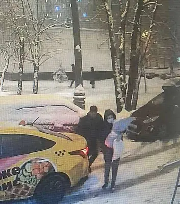 в москве мать, отсидевшая за оставление ребенка в опасности, кинула младенца в подъезде (видео) - Сайт Газеты «Совершенно Секретно»