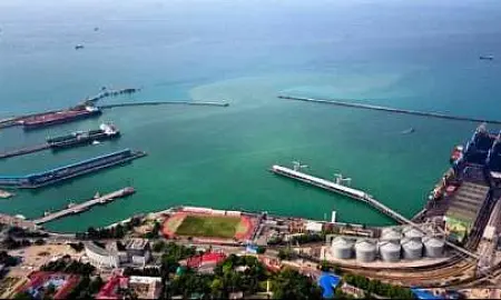 Два иностранных судна получили повреждения из-за атаки БПЛА на Туапсе