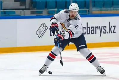 хоккеиста "металлурга" кошелева оштрафовали за уклонение от армии за взятку - Сайт Газеты «Совершенно Секретно»