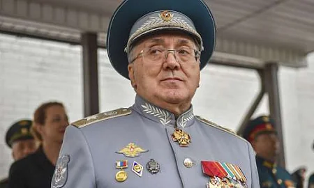 Баул с 50 млн руб. и мотоцикл: стали известны новые подробности дела экс-замминистра обороны Цаликова