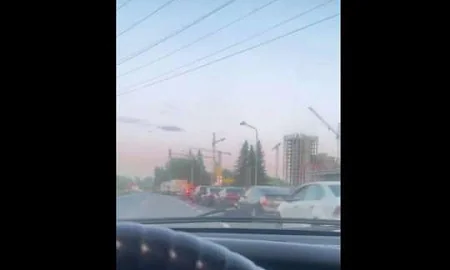 Очередь на заправку сочли уважительной причиной опоздания на работу