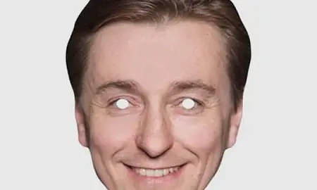 Сергей Безруков отсудил 203 тысячи рублей за продажу масок с его изображением