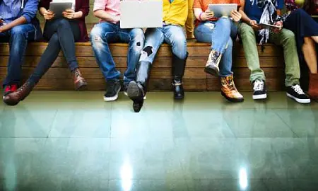 Почти 100 тысяч подростков состоят на учёте в МВД. В лидерах — Петербург