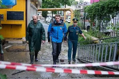 ночной потоп в сочи: сель перекрыл пути, река вышла из берегов, под воду ушли дворы и дороги (видео) - Сайт Газеты «Совершенно Секретно»