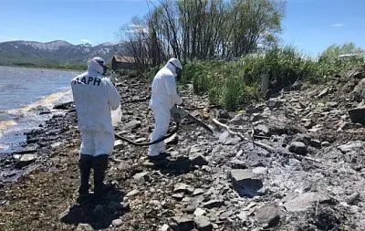 разлив нефтепродуктов обнаружен в нерестовой реке на камчатке - Сайт Газеты «Совершенно Секретно»