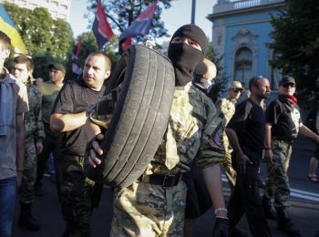 ярош сделает из “правого сектора” штурмовую бригаду украинской армии