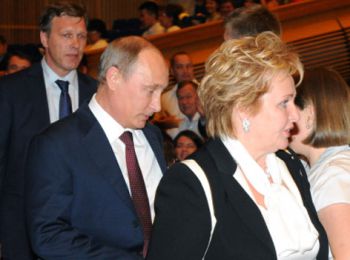 Вопрос «Почему развелся Путин?» мучит россиян