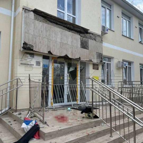 10 детей пострадали при обрушении балкона в школе Севастополя