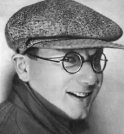 САМЫЙ СМЕШНОЙ ЧЕЛОВЕК СТРАНЫ - Совершенно Секретно