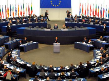 фракция  «левых» в европарламенте обвинила нато и ес в «бряцанье» санкциями