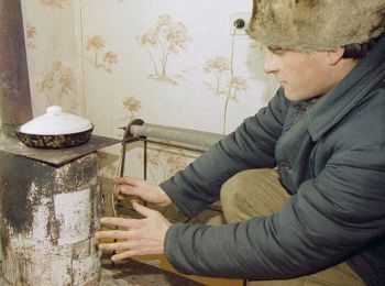 жириновский отправил яценюку печку-буржуйку, древесный уголь и спички