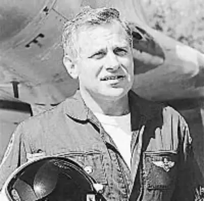 «ЕСТЬ ТОЛЬКО МИГ МЕЖДУ ПРОШЛЫМ И БУДУЩИМ…» - Совершенно Секретно