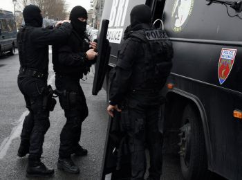 во франции задержали 9 человек по делу о теракте в редакции charlie hebdo