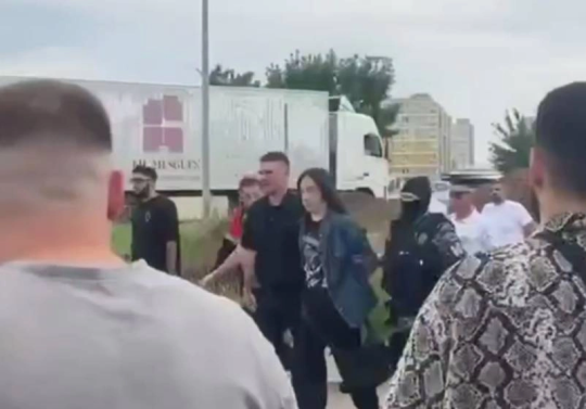 Молодой человек взорвал СВУ и устроил резню в ТЦ Краснодара. Есть погибшая и раненые