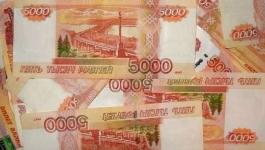 Свердловчанка отбивалась тростью от полиции, желая отдать деньги мошенникам