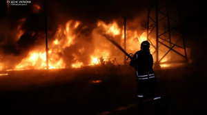 При взрыве на НПЗ в Харьковской области погибли британские и украинские офицеры