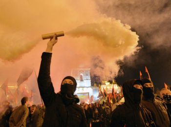запад прогнозирует крах режима порошенко, если он не подчинится экстремистам