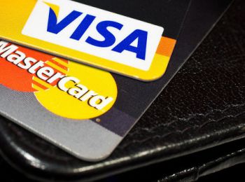 visa и mastercard могут получить отсрочку по уплате взносов