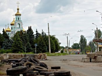 снбо украины: на кладбищах славянска обнаружены массовые захоронения