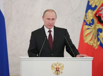 президент россии владимир путин призвал защитить россию от «аморального интернационала»