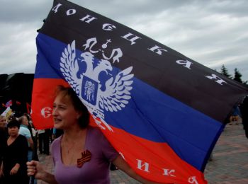 порошенко наделил донбасс особым статусом на три года