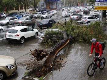 спасатели из крыма примут участие в ликвидации последствий урагана в ростовской области
