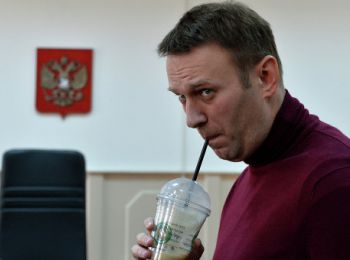 навальному продлили испытательный срок на три месяца