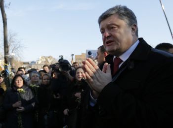 одесситы встретили порошенко криками «убийца» и «фашизм не пройдет»