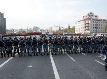 мэрия москвы разрешила оппозиции провести 6 мая только митинг