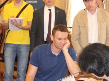 сергей митрохин и алексей навальный зарегистрированы кандидатами в мэры москвы
