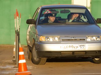 сотрудники гаи в москве от продажи водительских прав получали от 3 млн рублей в месяц