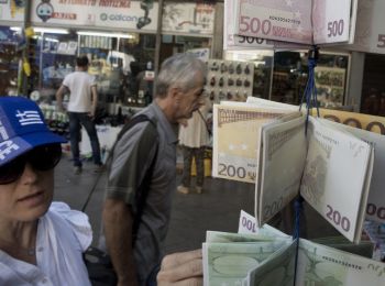 власти греции одобрили сделку с кредиторами