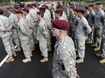 нато собирается перебросить в европу тысячи военных и тяжелую технику